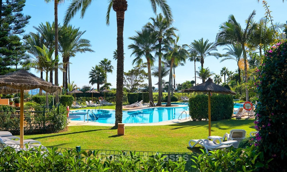 Très bel appartement de luxe en front de mer avec une vue mer fantastique à vendre - New Golden Mile, Marbella 7052