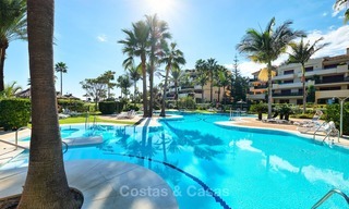 Très bel appartement de luxe en front de mer avec une vue mer fantastique à vendre - New Golden Mile, Marbella 7053 