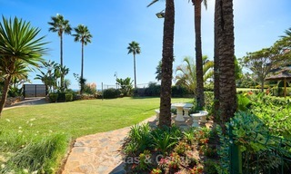 Très bel appartement de luxe en front de mer avec une vue mer fantastique à vendre - New Golden Mile, Marbella 7054 
