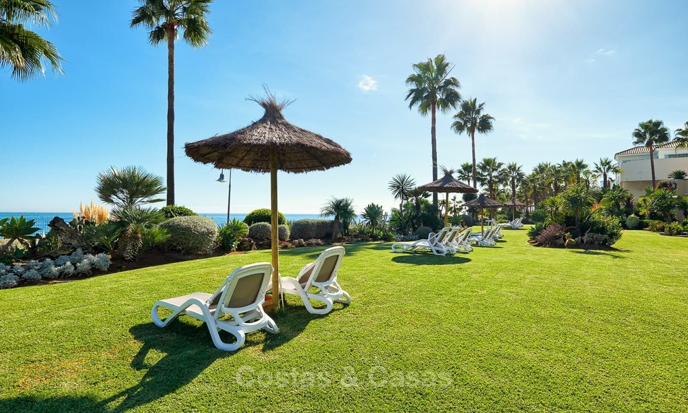 Très bel appartement de luxe en front de mer avec une vue mer fantastique à vendre - New Golden Mile, Marbella 7055