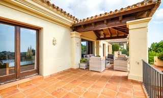 Villa charmante et spacieuse de style classique avec vue mer à vendre, Benahavis - Marbella 7083 