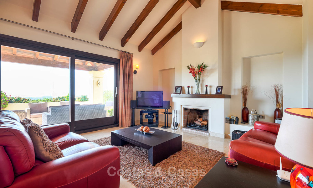 Villa charmante et spacieuse de style classique avec vue mer à vendre, Benahavis - Marbella 7089