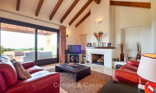 Villa charmante et spacieuse de style classique avec vue mer à vendre, Benahavis - Marbella 7089 