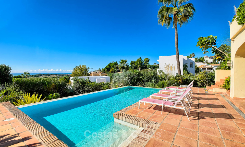 Villa charmante et spacieuse de style classique avec vue mer à vendre, Benahavis - Marbella 7116