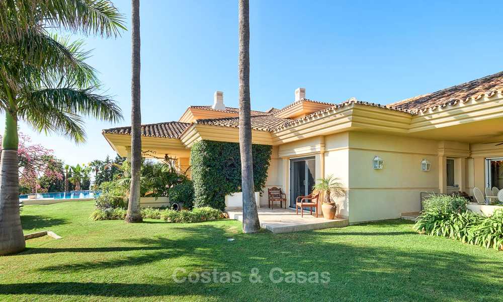 Magnifique villa de luxe de style rustique avec vue imprenable sur la mer et les montagnes - Golf Valley, Nueva Andalucia, Marbella 7232