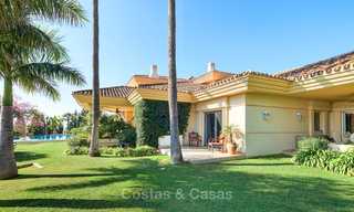 Magnifique villa de luxe de style rustique avec vue imprenable sur la mer et les montagnes - Golf Valley, Nueva Andalucia, Marbella 7232 