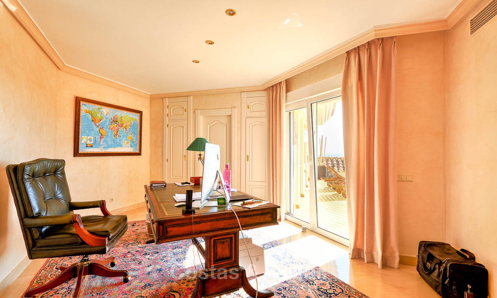 Magnifique villa de luxe de style rustique avec vue imprenable sur la mer et les montagnes - Golf Valley, Nueva Andalucia, Marbella 7272