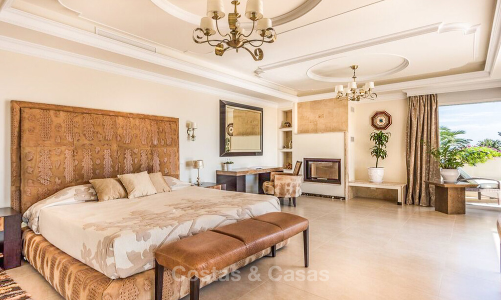 Quintessentielle villa de style méditerranéen à vendre, côté plage Marbella Est, Marbella 7419
