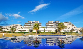 Appartement très spacieux, lumineux et moderne à vendre avec 4 chambres à coucher et vue dégagée sur le golf et la mer à Marbella - Benahavis 7498 