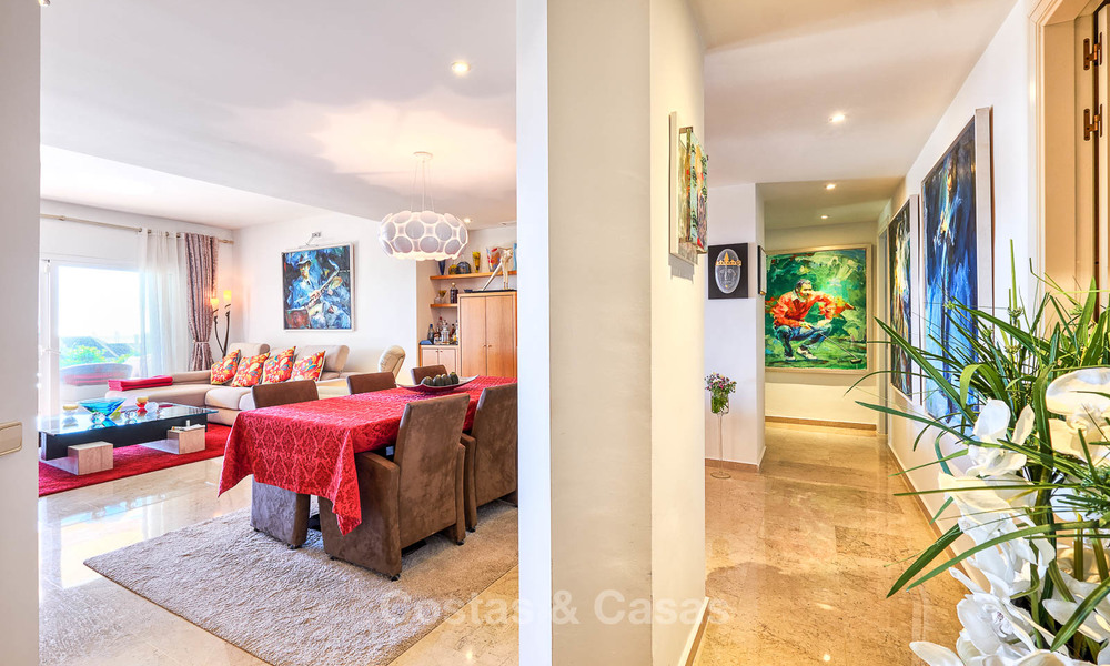Spacieux appartement de luxe au rez-de-chaussée avec vue sur mer à vendre - Elviria, Marbella Est 7528