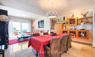 Spacieux appartement de luxe au rez-de-chaussée avec vue sur mer à vendre - Elviria, Marbella Est 7530 