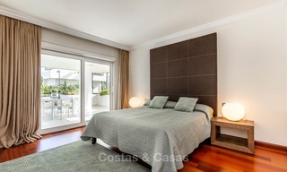 Appartement de luxe dans un prestigieux complexe de plage à vendre, Puerto Banus, Marbella 7775 