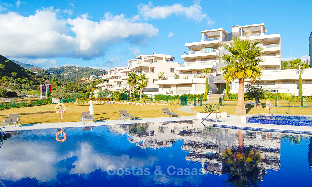 Penthouse spacieux, lumineux et moderne à vendre avec vue sur golf, montagnes et mer à Marbella - Benahavis 7729