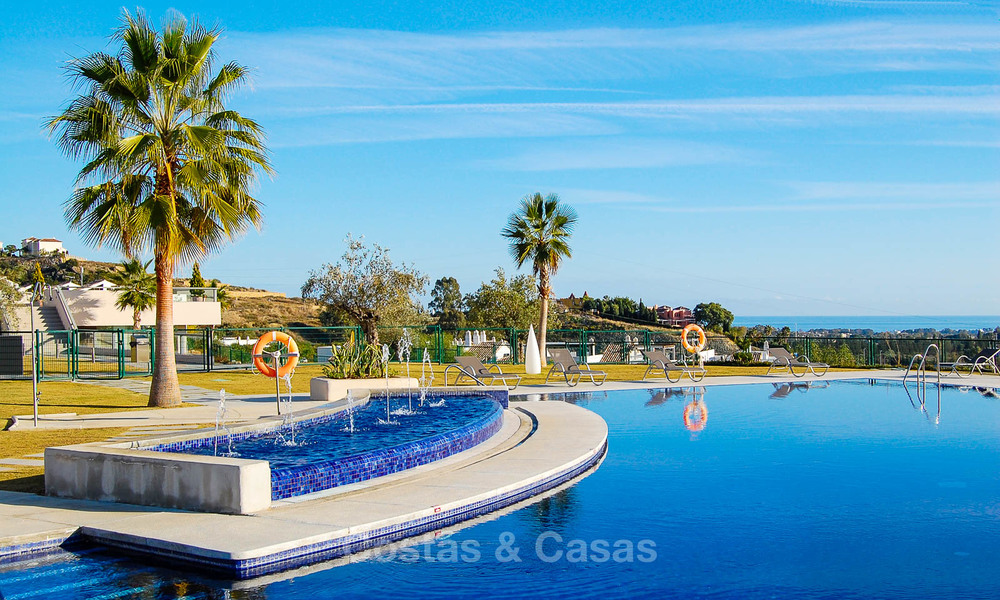 Penthouse spacieux, lumineux et moderne à vendre avec vue sur golf, montagnes et mer à Marbella - Benahavis 7730