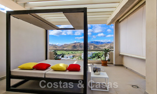 Penthouse spacieux, lumineux et moderne à vendre avec vue sur golf, montagnes et mer à Marbella - Benahavis 46705 