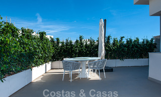 Penthouse spacieux, lumineux et moderne à vendre avec vue sur golf, montagnes et mer à Marbella - Benahavis 46708 