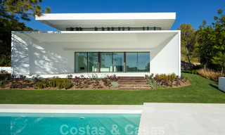 Nouvelles villas de luxe contemporaines à vendre, situé dans une urbanisation exclusive, vue mer à Benahavis - Marbella 21652 