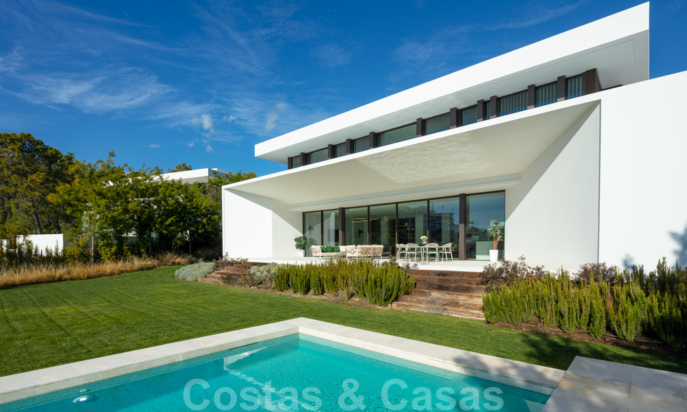 Nouvelles villas de luxe contemporaines à vendre, situé dans une urbanisation exclusive, vue mer à Benahavis - Marbella 21655
