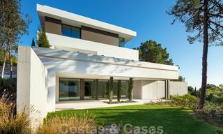 Nouvelles villas de luxe contemporaines à vendre, situé dans une urbanisation exclusive, vue mer à Benahavis - Marbella 21664 