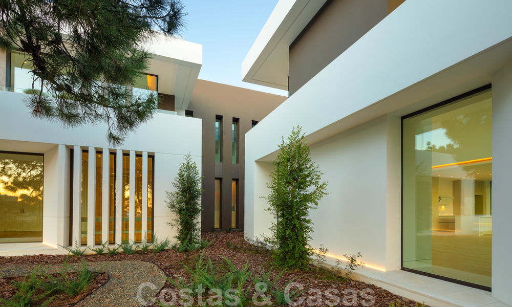 Nouvelles villas de luxe contemporaines à vendre, situé dans une urbanisation exclusive, vue mer à Benahavis - Marbella 21673