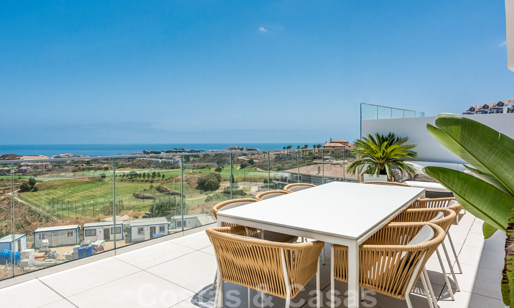 Nouveaux appartements de golf, modernes avec vue sur mer à vendre dans un complexe de luxe à La Cala, Mijas, Costa del Sol 39692