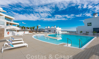 Nouveaux appartements de golf, modernes avec vue sur mer à vendre dans un complexe de luxe à La Cala, Mijas, Costa del Sol 39703 