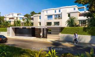 Nouvelles villas de luxe en première ligne de plage à vendre dans un complexe exclusif, New Golden Mile, Marbella 7902 