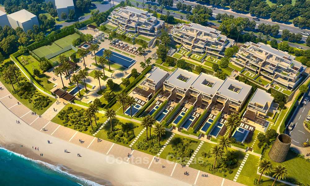 Nouvelles villas de luxe en première ligne de plage à vendre dans un complexe exclusif, New Golden Mile, Marbella 7904