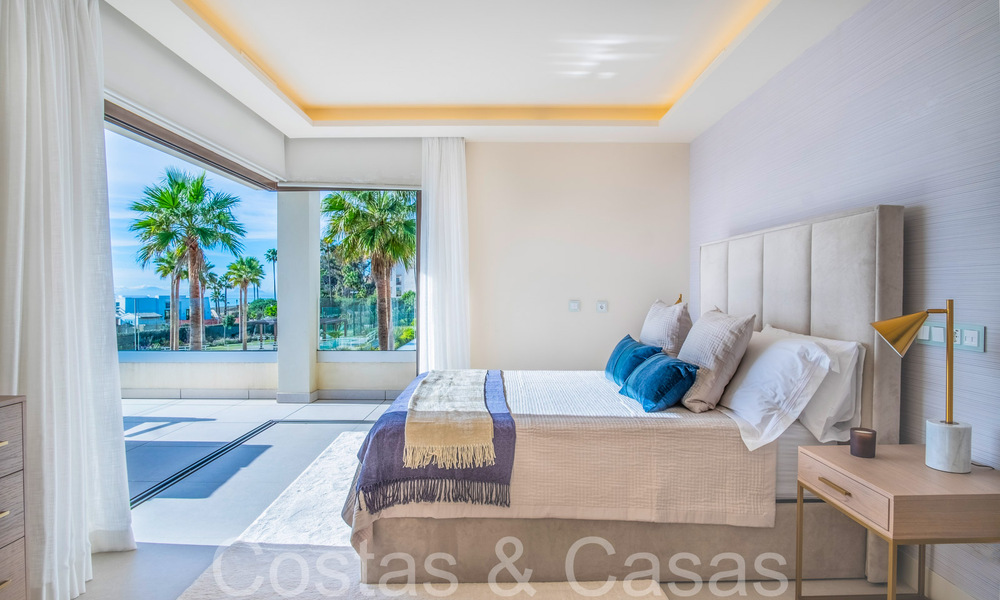 Nouvelles villas de luxe en première ligne de plage à vendre dans un complexe exclusif, New Golden Mile, Marbella 69831