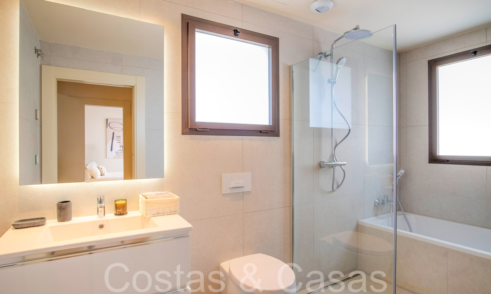 Nouvelles villas de luxe en première ligne de plage à vendre dans un complexe exclusif, New Golden Mile, Marbella 69838