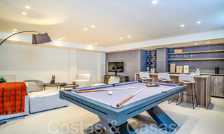Nouvelles villas de luxe en première ligne de plage à vendre dans un complexe exclusif, New Golden Mile, Marbella 69841 
