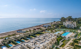 Appartements de luxe en première ligne de plage à vendre dans un complexe exclusif, New Golden Mile, Marbella 783554 