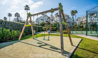 Appartements de luxe en première ligne de plage à vendre dans un complexe exclusif, New Golden Mile, Marbella 783590 