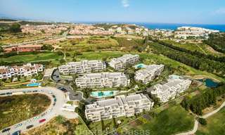 Superbes appartements modernes à vendre dans un nouveau complexe exclusif, directement sur un golf, Casares, Costa del Sol 8038 