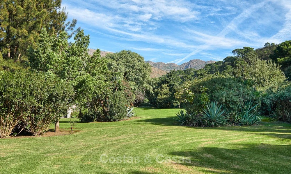 Spacieuse villa de campagne dans un cadre naturel unique à vendre, Casares, Costa del Sol 8126