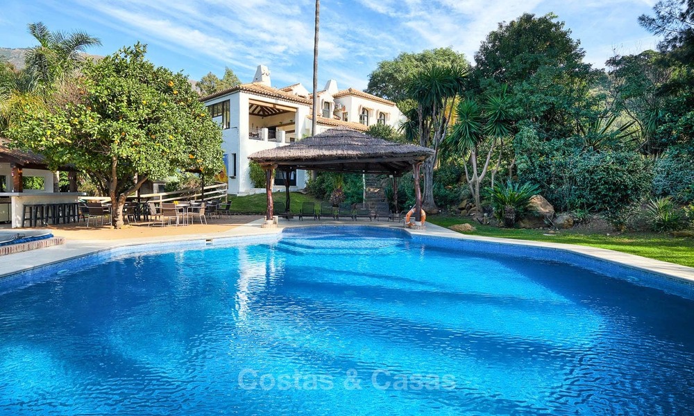 Spacieuse villa de campagne dans un cadre naturel unique à vendre, Casares, Costa del Sol 8127