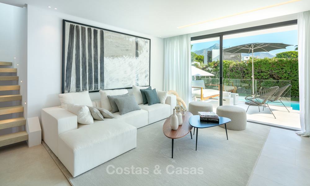 A vendre, ravissante villa de luxe rénovée, située dans la vallée du Golf de Nueva Andalucía - Marbella 8150