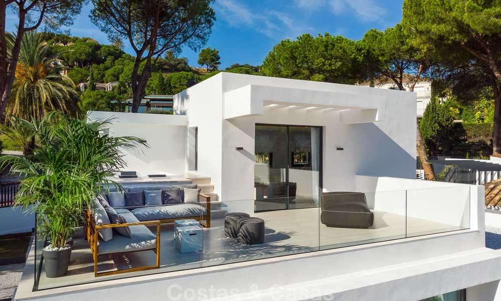 A vendre, ravissante villa de luxe rénovée, située dans la vallée du Golf de Nueva Andalucía - Marbella 8164