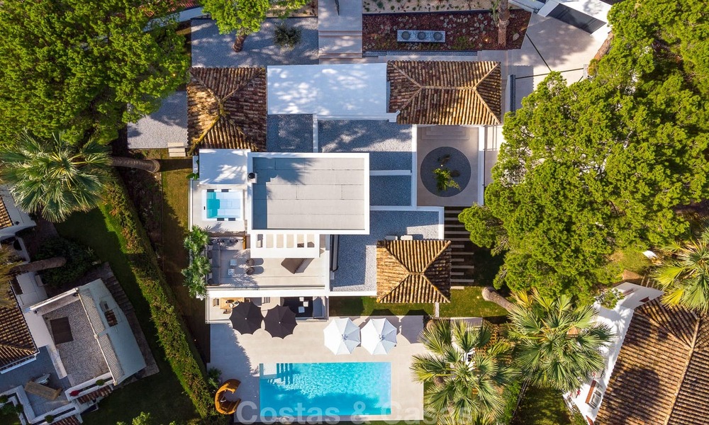 A vendre, ravissante villa de luxe rénovée, située dans la vallée du Golf de Nueva Andalucía - Marbella 8168