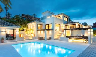 Fantastique villa de luxe rénovée avec vue sur la mer à vendre, proche de la vallée du golf, Nueva Andalucía, Marbella 8210 