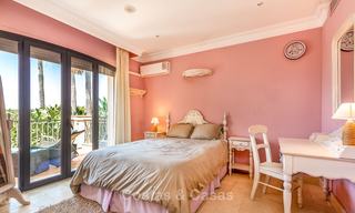 Spacieuse et luxueuse villa de style traditionnel à vendre, en première ligne de golf, Nueva Andalucía, Marbella 8246 