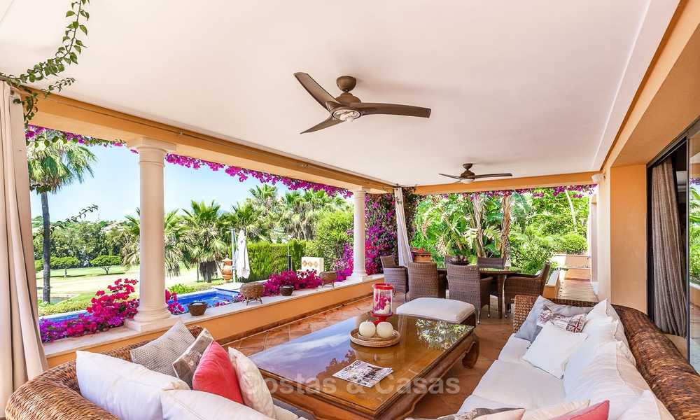 Spacieuse et luxueuse villa de style traditionnel à vendre, en première ligne de golf, Nueva Andalucía, Marbella 8263