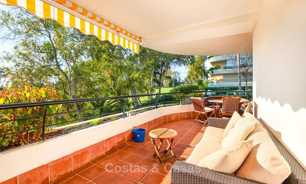 Très spacieux appartement en première ligne de golf à vendre, à quelques pas des commodités et de San Pedro, Marbella 8437