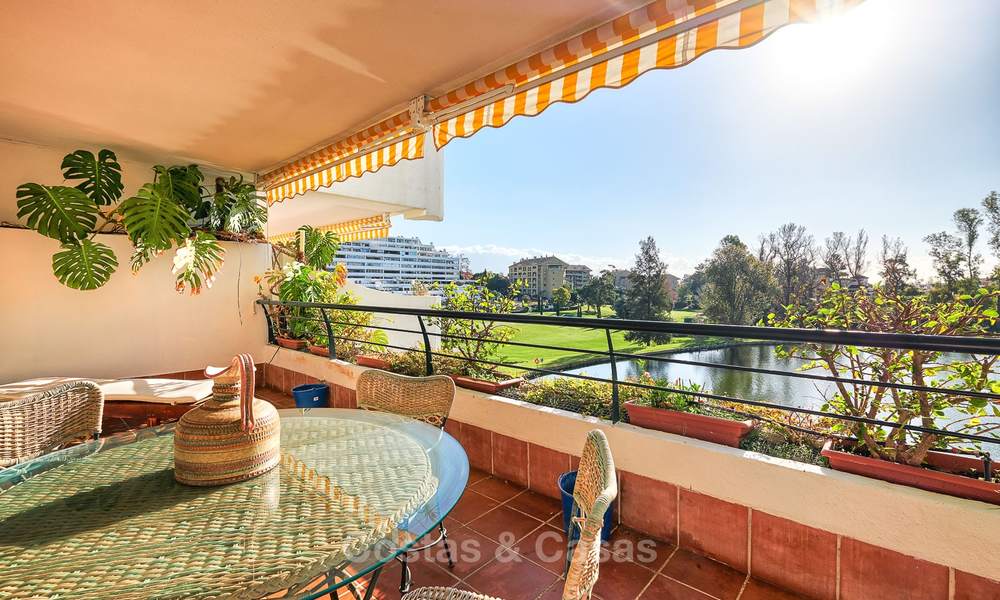 Très spacieux appartement en première ligne de golf à vendre, à quelques pas des commodités et de San Pedro, Marbella 8442
