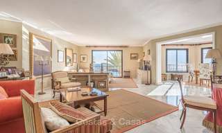 Superbe opportunité!!! Appartement de luxe, spacieux en front de mer dans la marina de Puerto Banus - Marbella 8488 