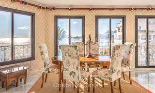 Superbe opportunité!!! Appartement de luxe, spacieux en front de mer dans la marina de Puerto Banus - Marbella 8491 