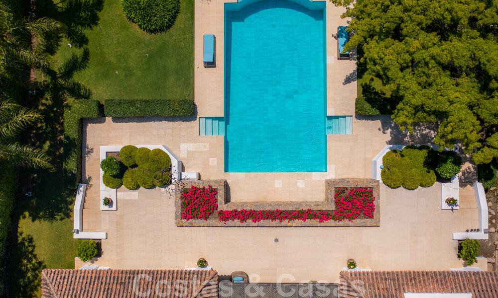 Somptueuse villa de luxe de style traditionnel avec de magnifiques vues sur la mer à vendre, Benahavis - Marbella 37112