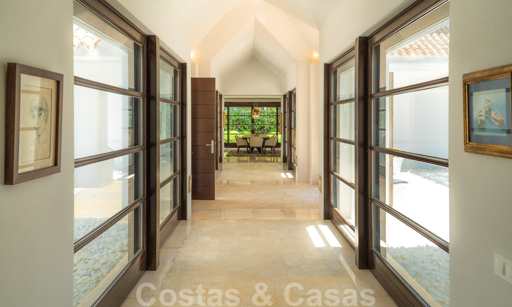 Somptueuse villa de luxe de style traditionnel avec de magnifiques vues sur la mer à vendre, Benahavis - Marbella 37113