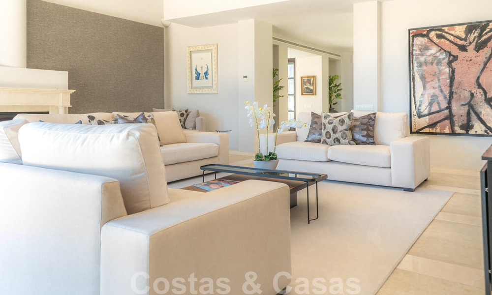 Somptueuse villa de luxe de style traditionnel avec de magnifiques vues sur la mer à vendre, Benahavis - Marbella 37119