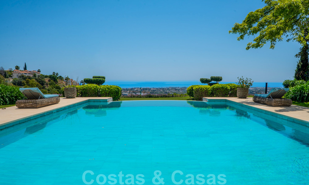 Somptueuse villa de luxe de style traditionnel avec de magnifiques vues sur la mer à vendre, Benahavis - Marbella 37151